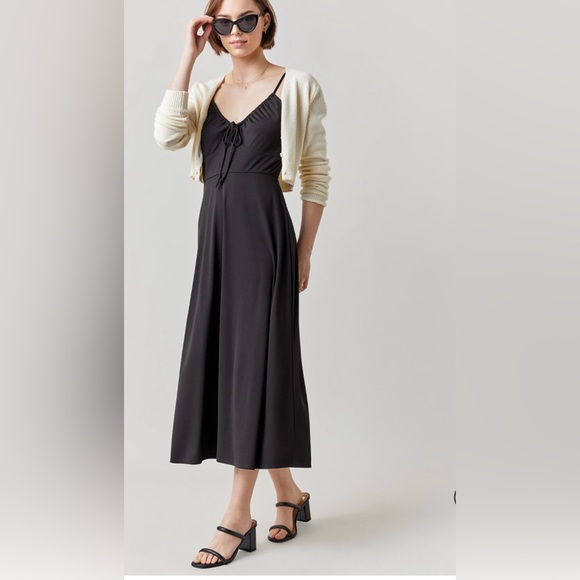 NWT🌷Francesca’s Ivie Cupro Black Midi Dress - Picture 3 of 5